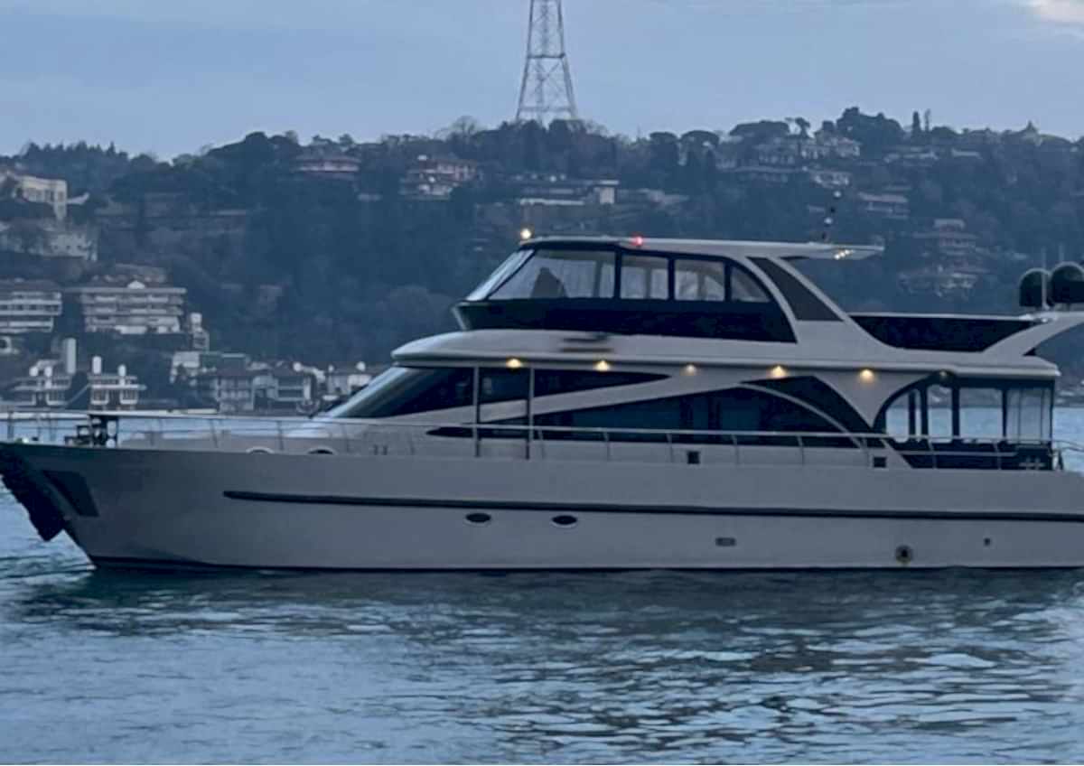 Yacht 3